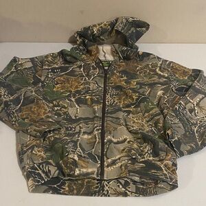 Cabelas Camouflage Hooded lightweight Jacket